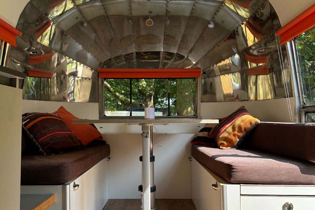 airstream glampville 4077