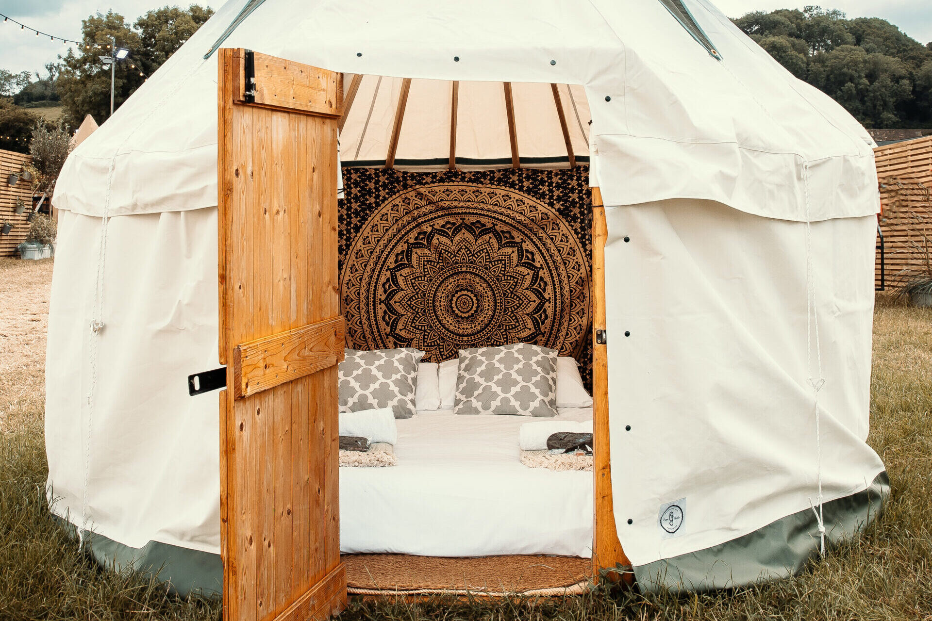 Classic Yurt for Two 🏕️ Glampville 2025